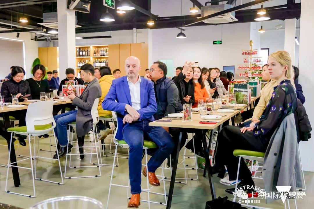 1703152373897368.jpg 10002.jpg